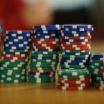 Volatilitate la păcănele: diferența dintre câștiguri rare și lovituri mici dese